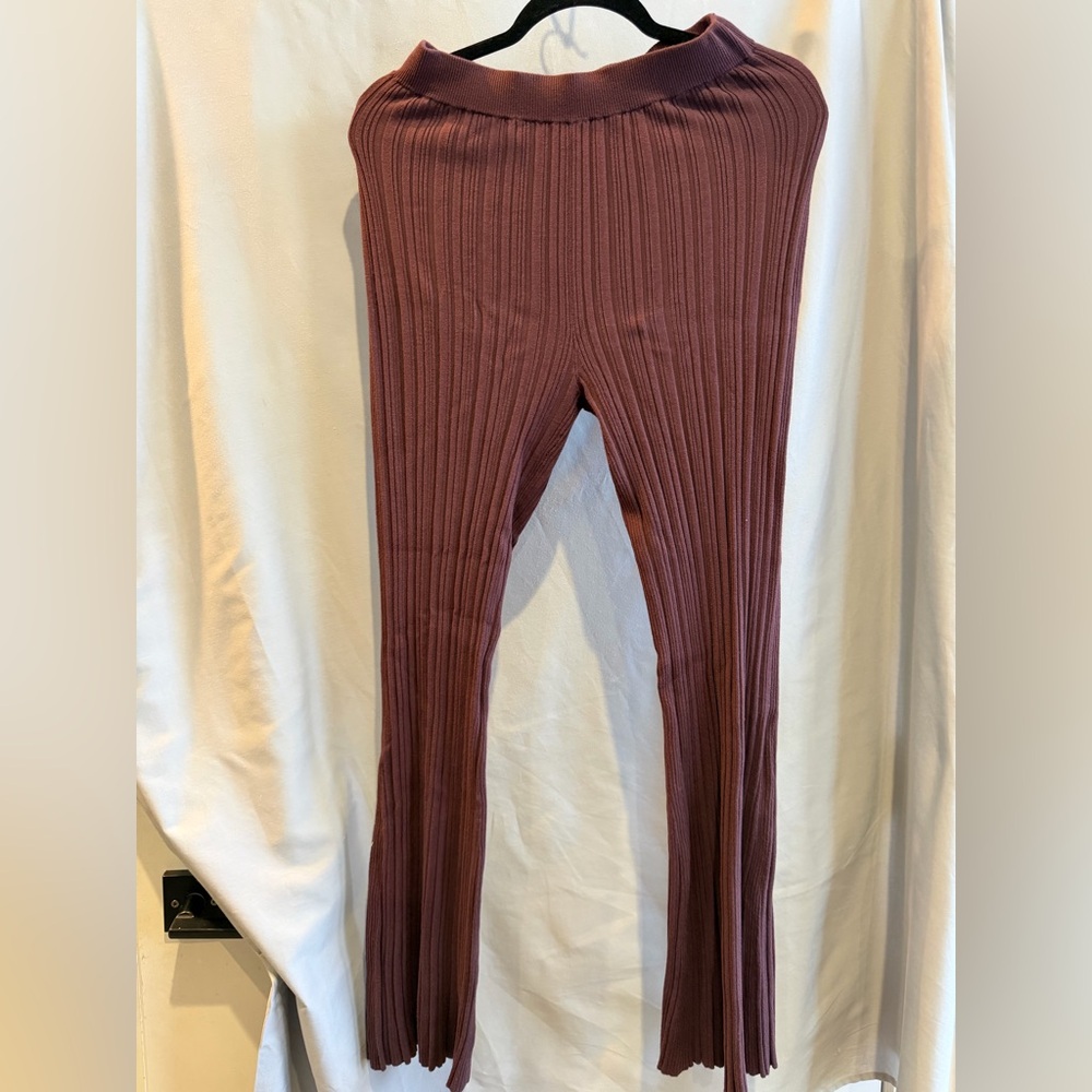 Joe Fresh Women’s Ribbed Knit Flare Pants in Plum Size XS